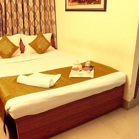 Shila International Hotel Kolkata Exterior photo