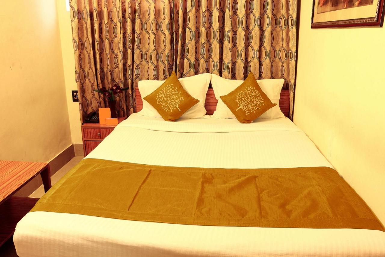 Shila International Hotel Kolkata Exterior photo
