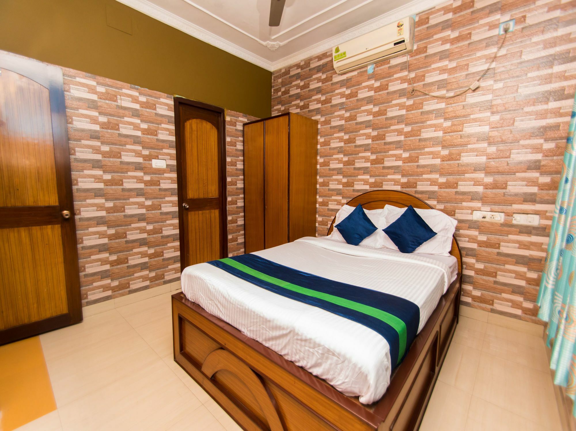 Shila International Hotel Kolkata Exterior photo